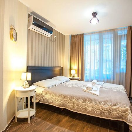 Apartment On L.Meskhishvili Turn Tbilisi Ngoại thất bức ảnh