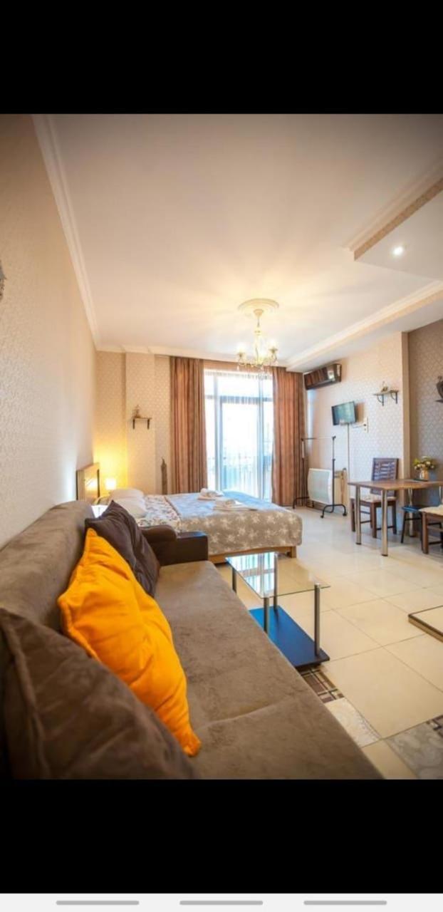 Apartment On L.Meskhishvili Turn Tbilisi Ngoại thất bức ảnh