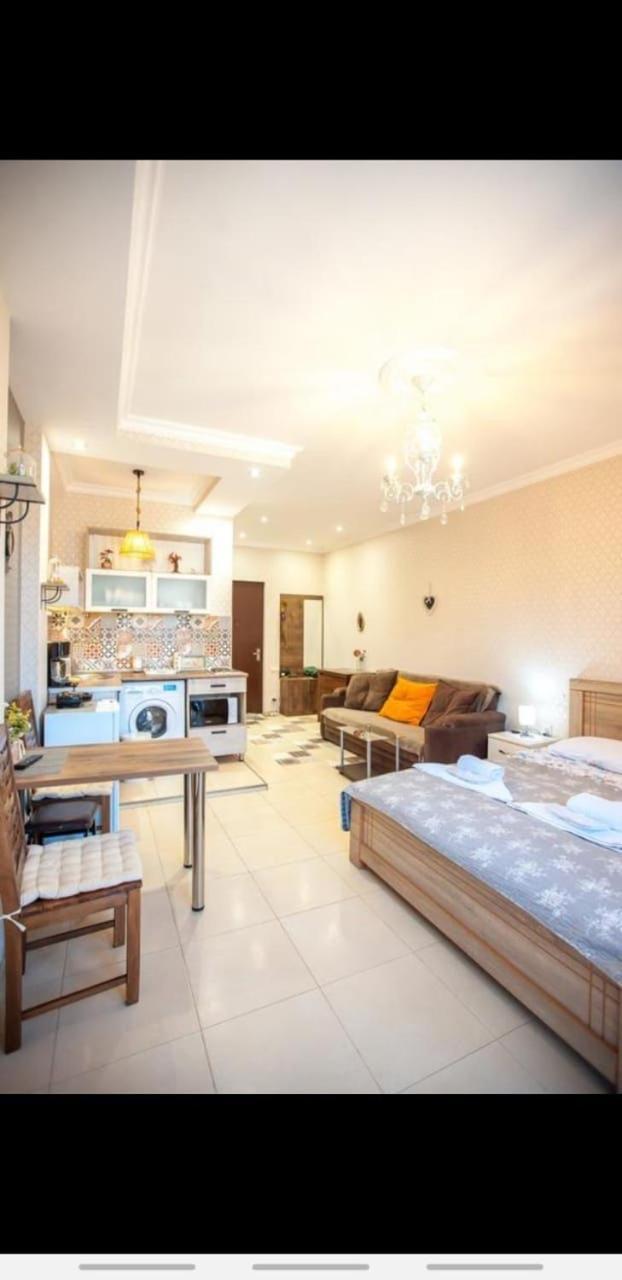 Apartment On L.Meskhishvili Turn Tbilisi Ngoại thất bức ảnh