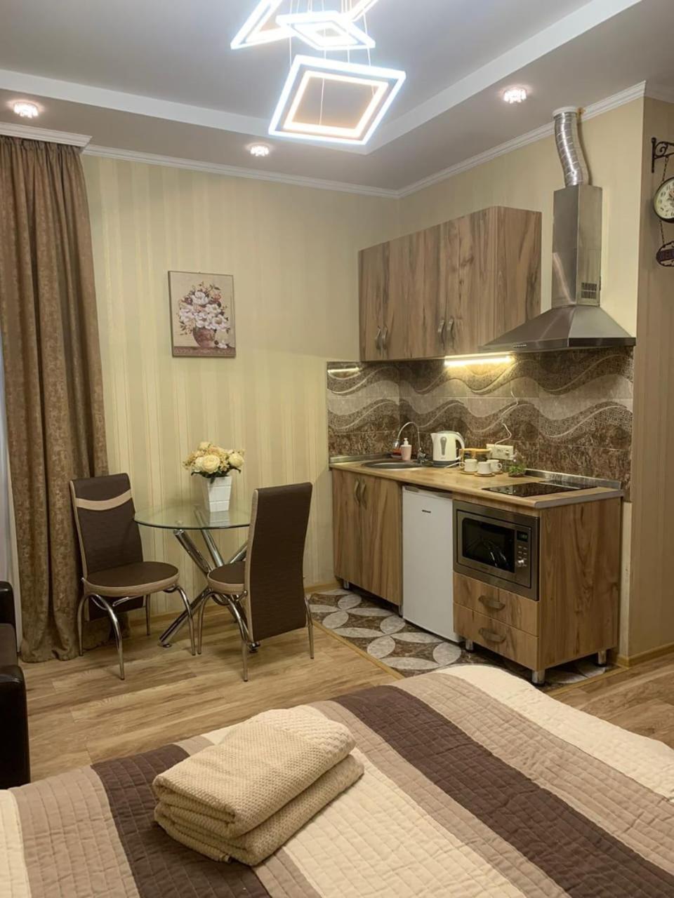 Apartment On L.Meskhishvili Turn Tbilisi Ngoại thất bức ảnh