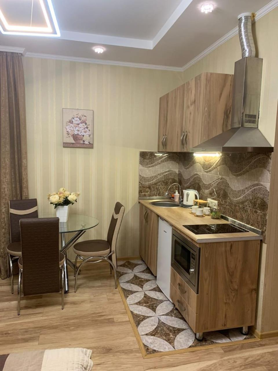 Apartment On L.Meskhishvili Turn Tbilisi Ngoại thất bức ảnh