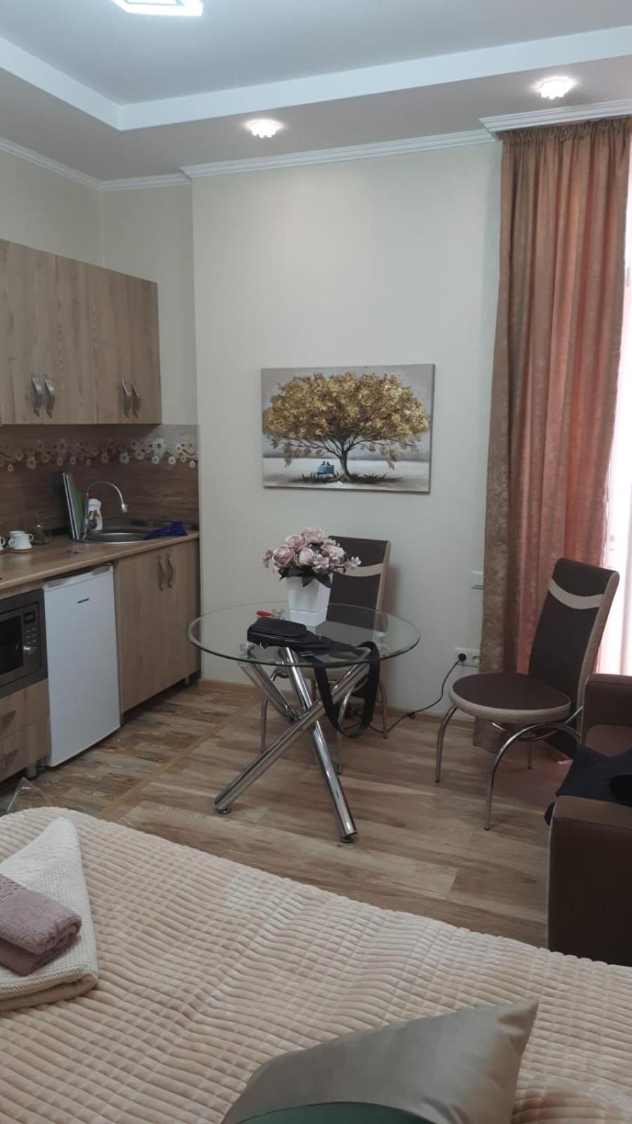Apartment On L.Meskhishvili Turn Tbilisi Ngoại thất bức ảnh
