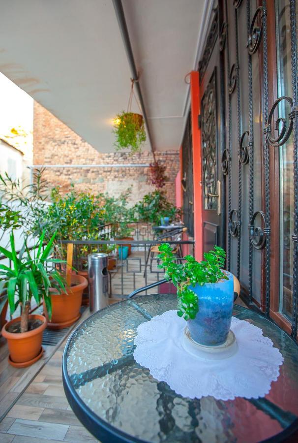Apartment On L.Meskhishvili Turn Tbilisi Ngoại thất bức ảnh