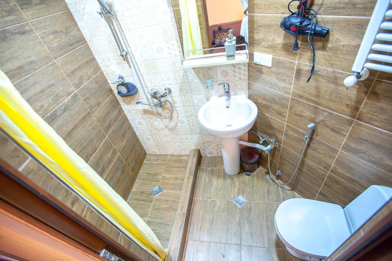 Apartment On L.Meskhishvili Turn Tbilisi Ngoại thất bức ảnh
