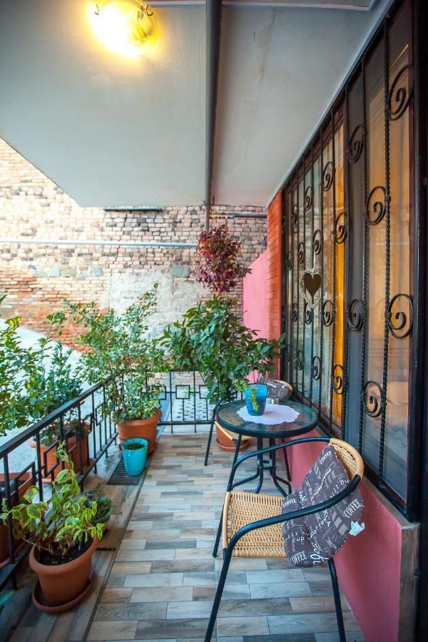 Apartment On L.Meskhishvili Turn Tbilisi Ngoại thất bức ảnh